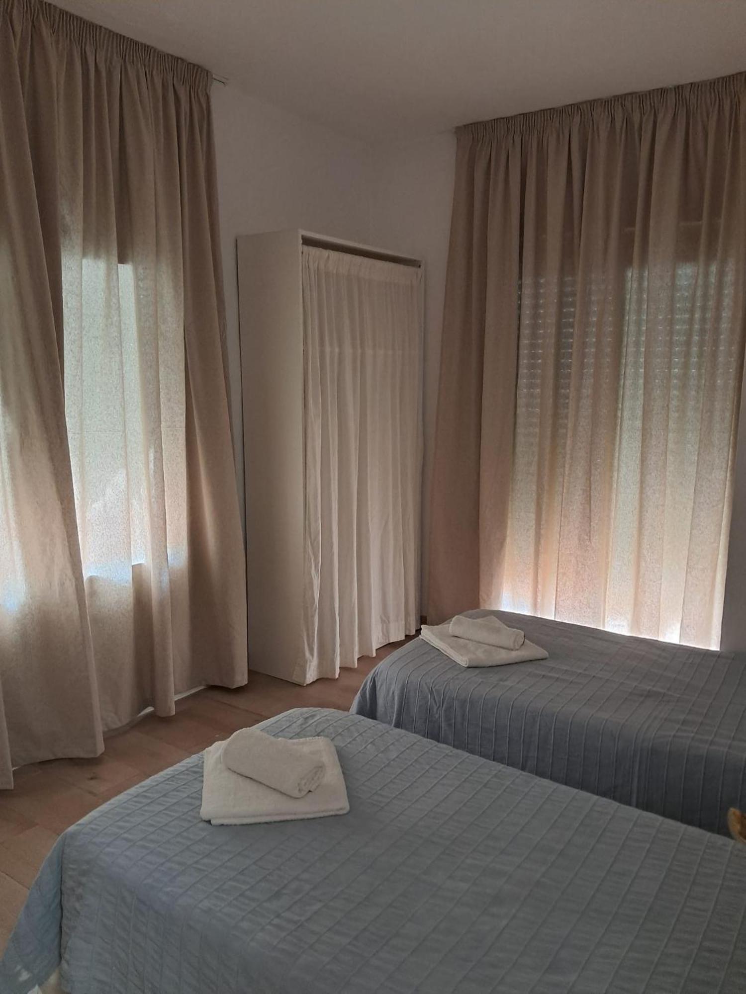 Hostal Casa Torrent Канет де Мар Екстериор снимка